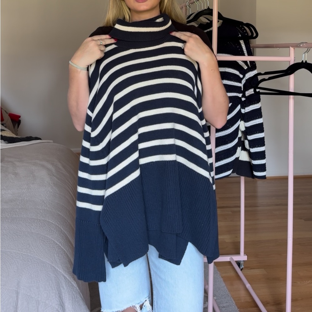 GAP Navy and Cream Striped Turtleneck Sweater size L - Picture 4 of 4